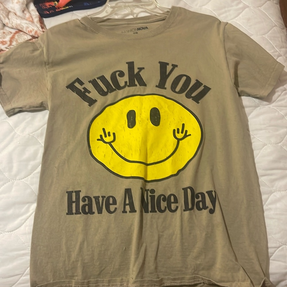 Graphic tee